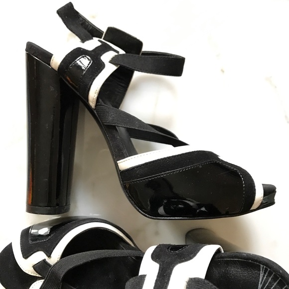 Trouve Patent Round Heel Colorblock Sandals - Picture 3 of 7